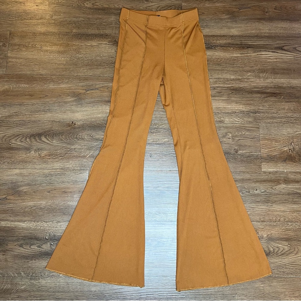 SHEIN Camel Flare Stretchy Boho Pants size Small